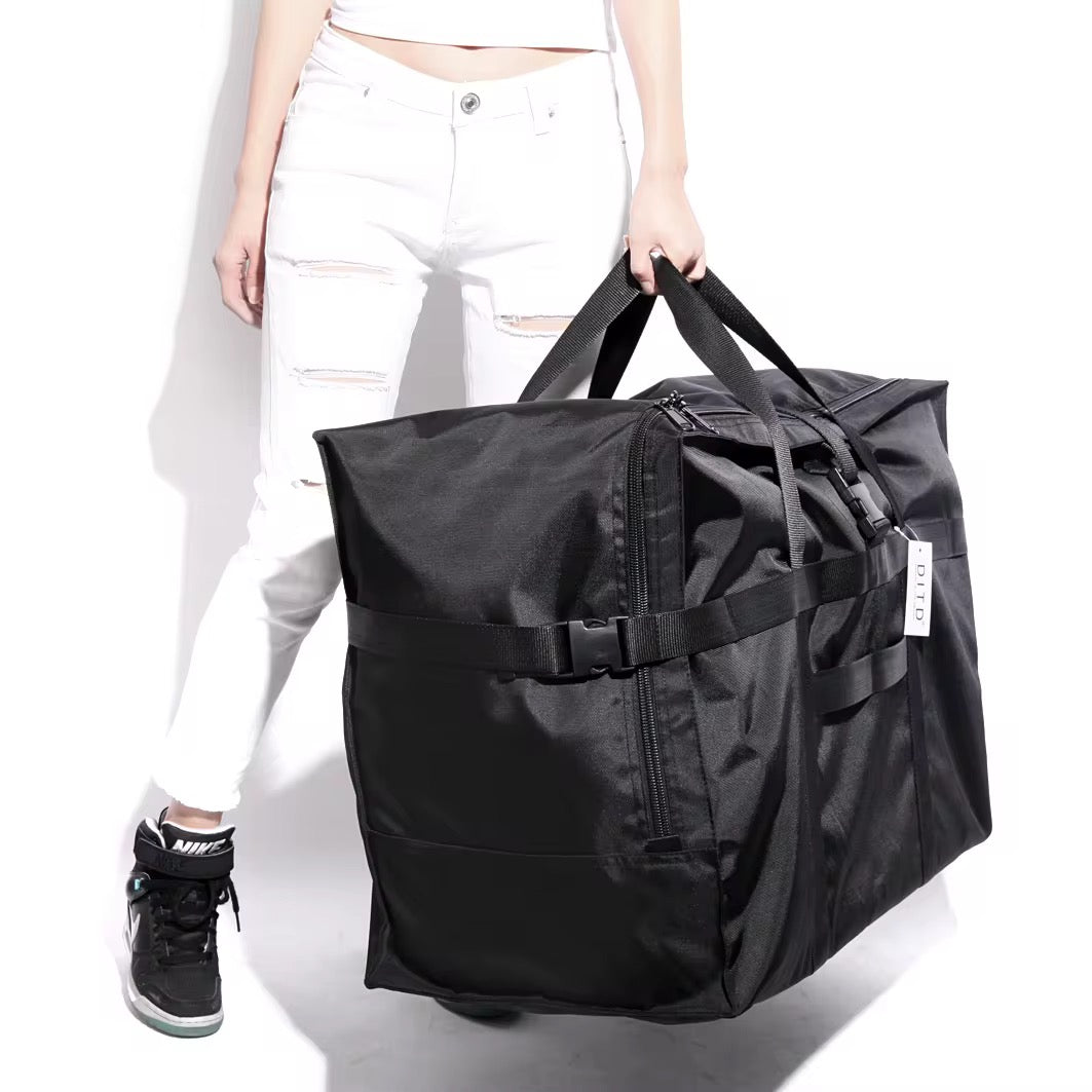 Oxford Large Capacity multipurpose Bag. GET 3 bags for the price of 1. FREE DELIVERY WITHIN SOME PARTS OF ACCRA. 🖍️ If you are outside Accra you pay before delivery. Kindly only order when you are ready. Thank you.